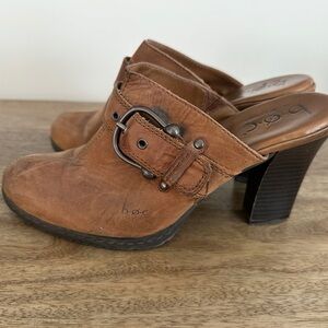 b.o.c. Women's Brown Leather Clogs